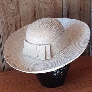 Liz Claiborne Cream Colored Formal Straw Hat